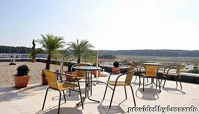 Aurora Erlangen Szálloda Heßdorf