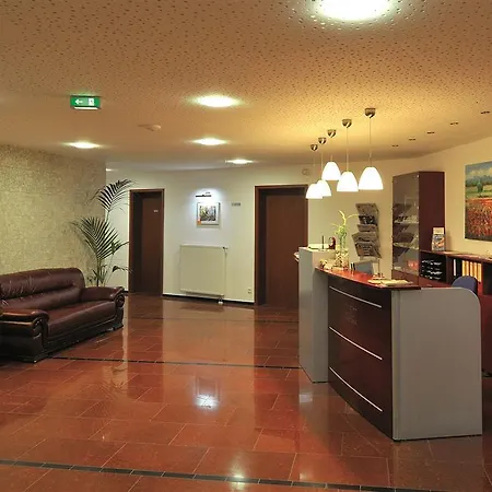 Aurora Erlangen Szálloda 3*