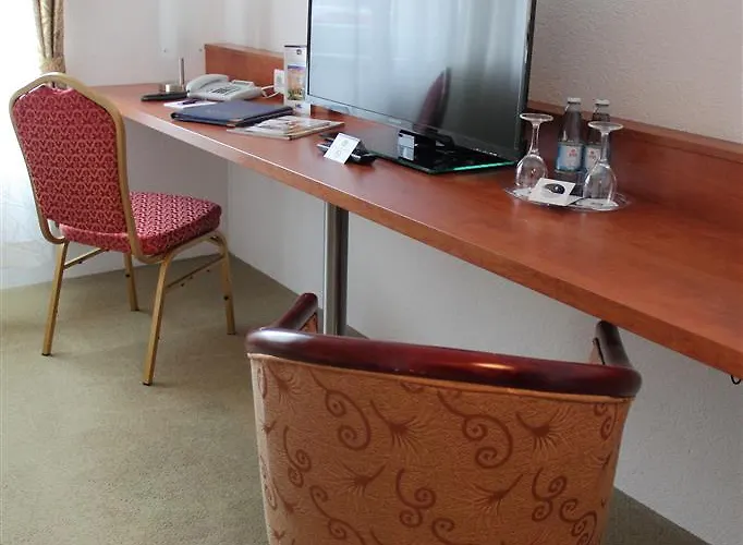 מלון Aurora Erlangen 3*