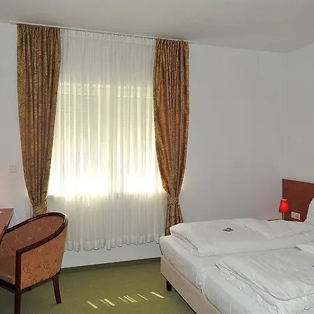 Aurora Erlangen Hotel 3*