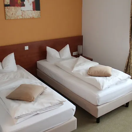 Aurora Erlangen 3* Hessdorf