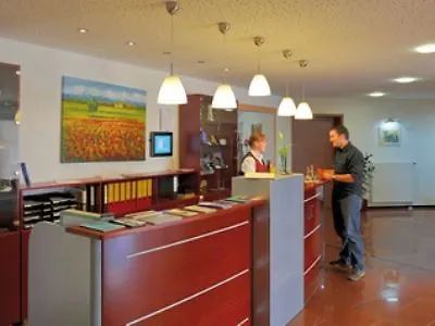 ホテル Aurora Erlangen 3*